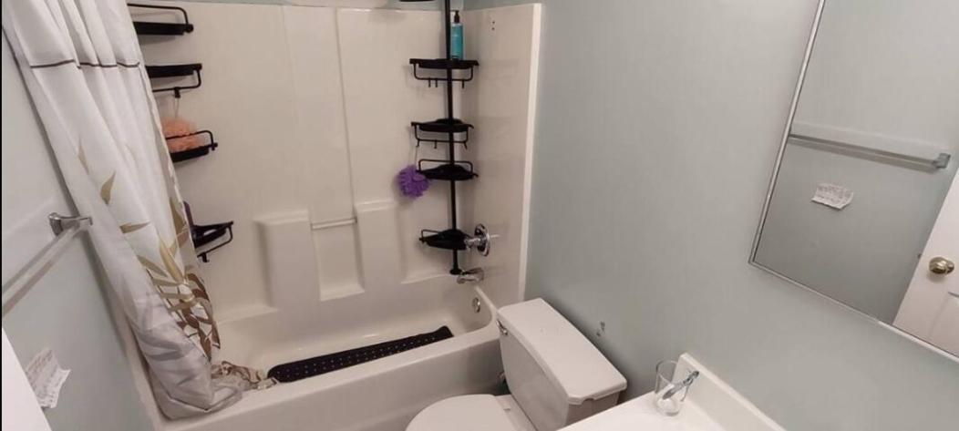 Central & Affordable Williamsburg Small Room นิวยอร์ก ภายนอก รูปภาพ
